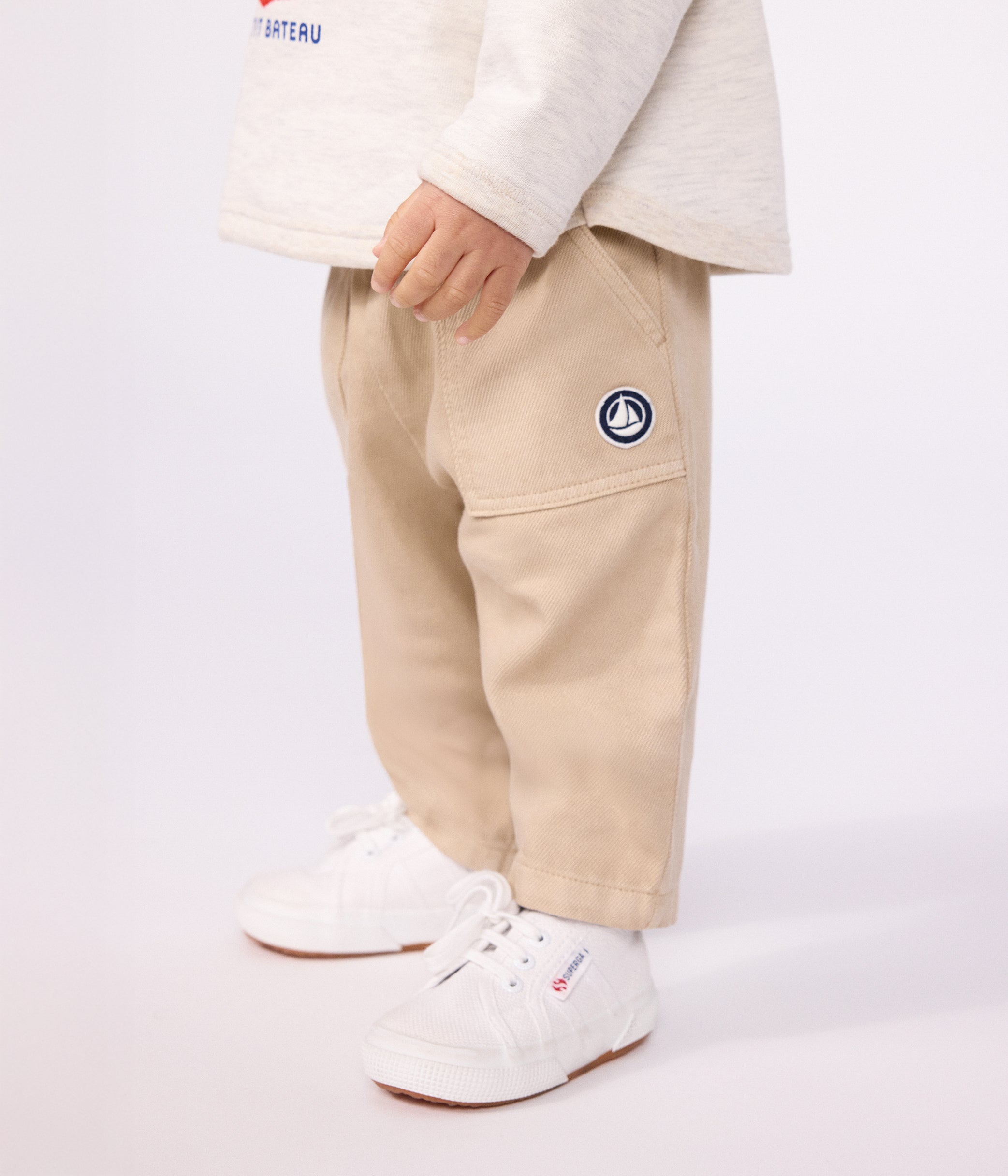 pantalon-bébé-en-coton-uni-avec-badge,-style-cargo