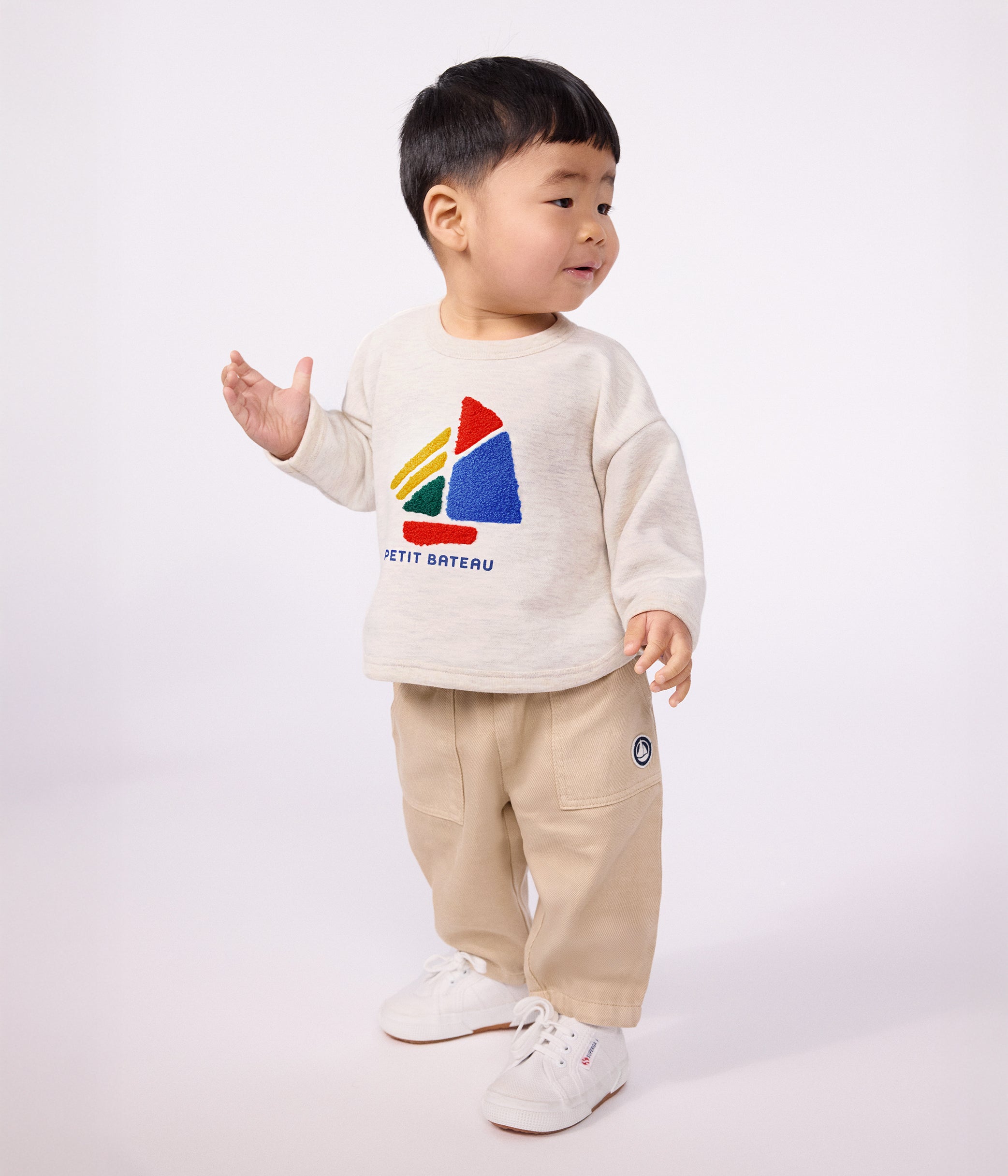 pantalon-bébé-en-coton-uni-avec-badge,-style-cargo