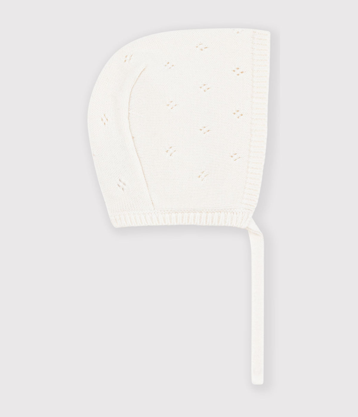 bonnet-bébé-en-tricot-ajourée