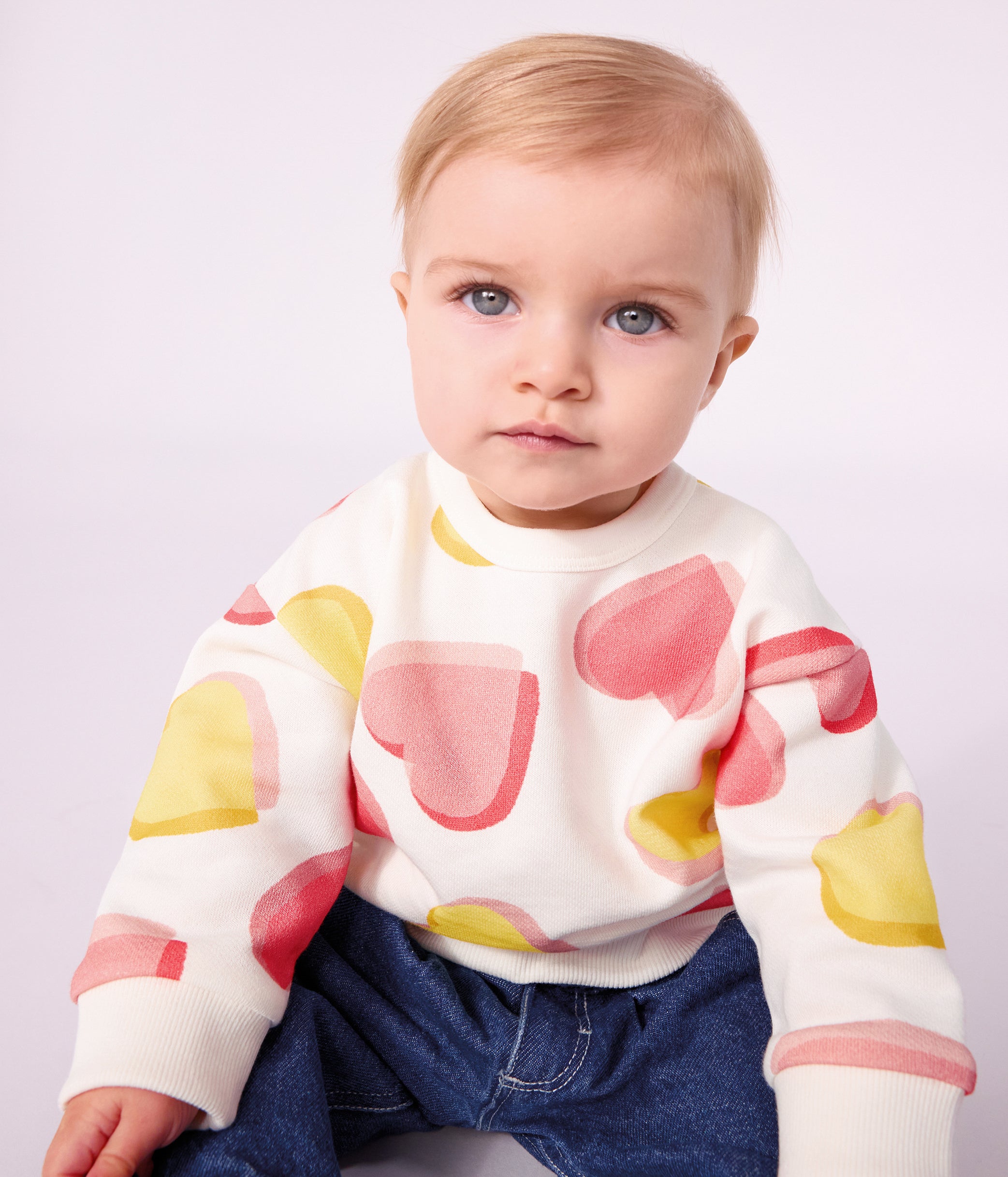 sweatshirt-bébé-en-coton-imprimé-coeurs