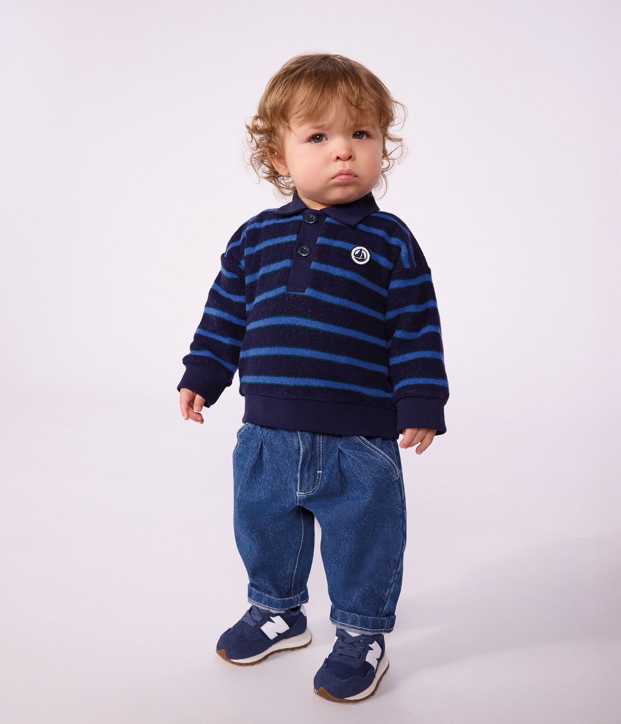 sweatshirt-bébé-en-coton-à-rayures-et-son-col-polo