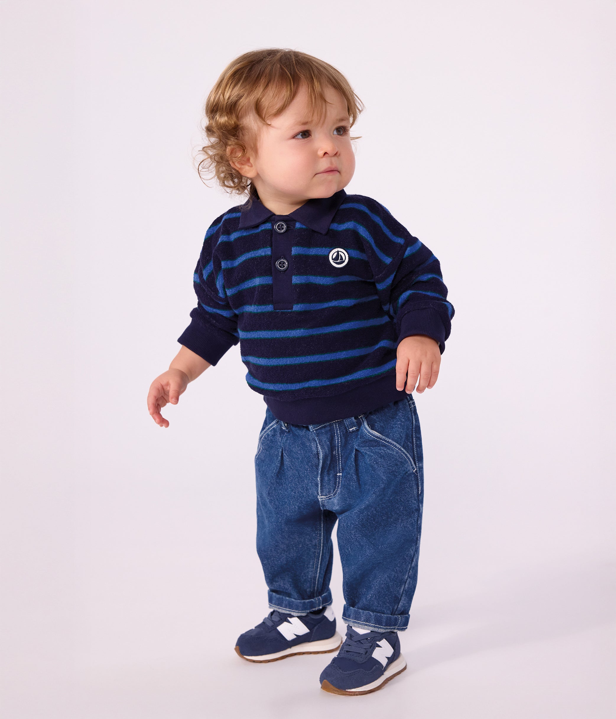 sweatshirt-bébé-en-coton-à-rayures-et-son-col-polo