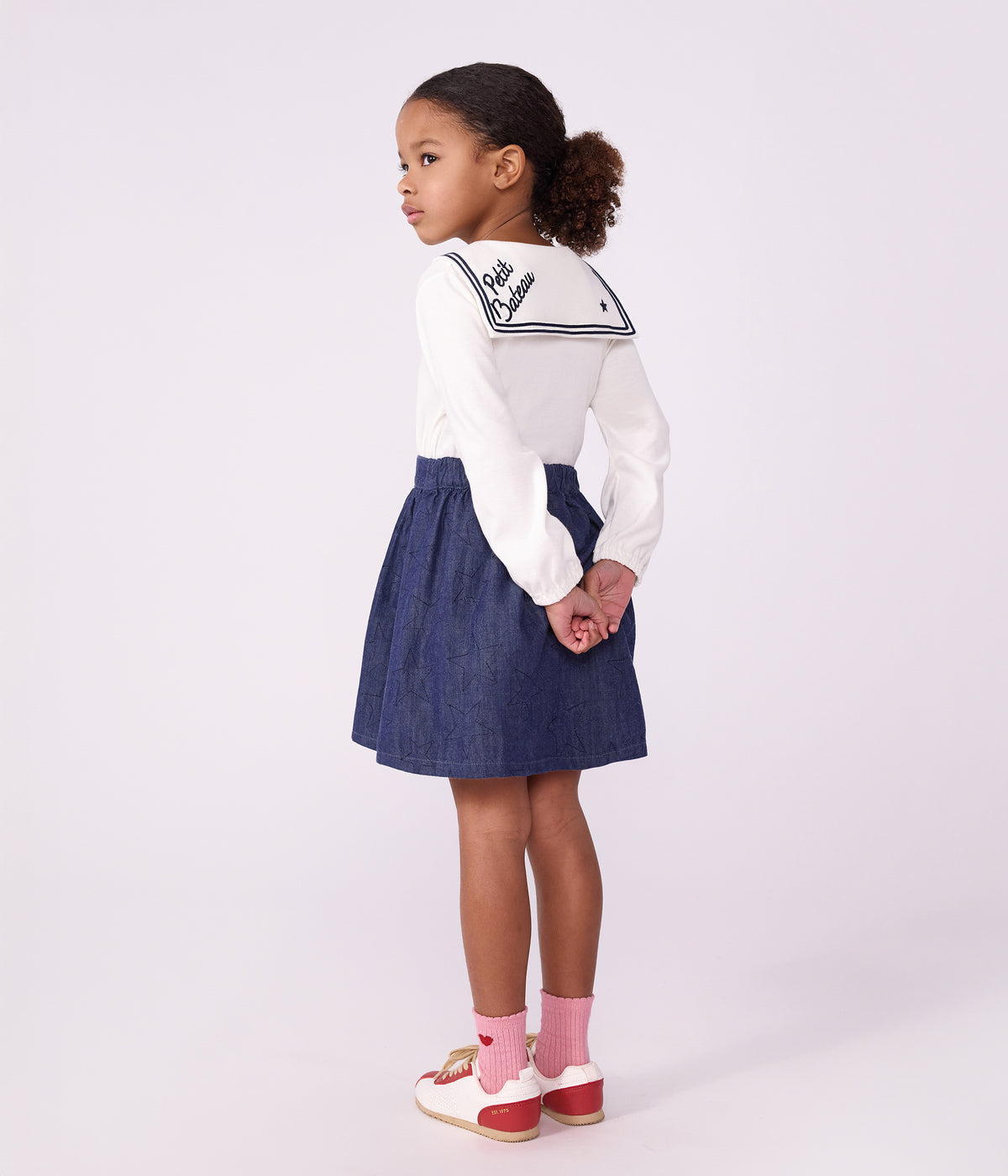 jupe-courte-en-denim-uni-motif-étoiles