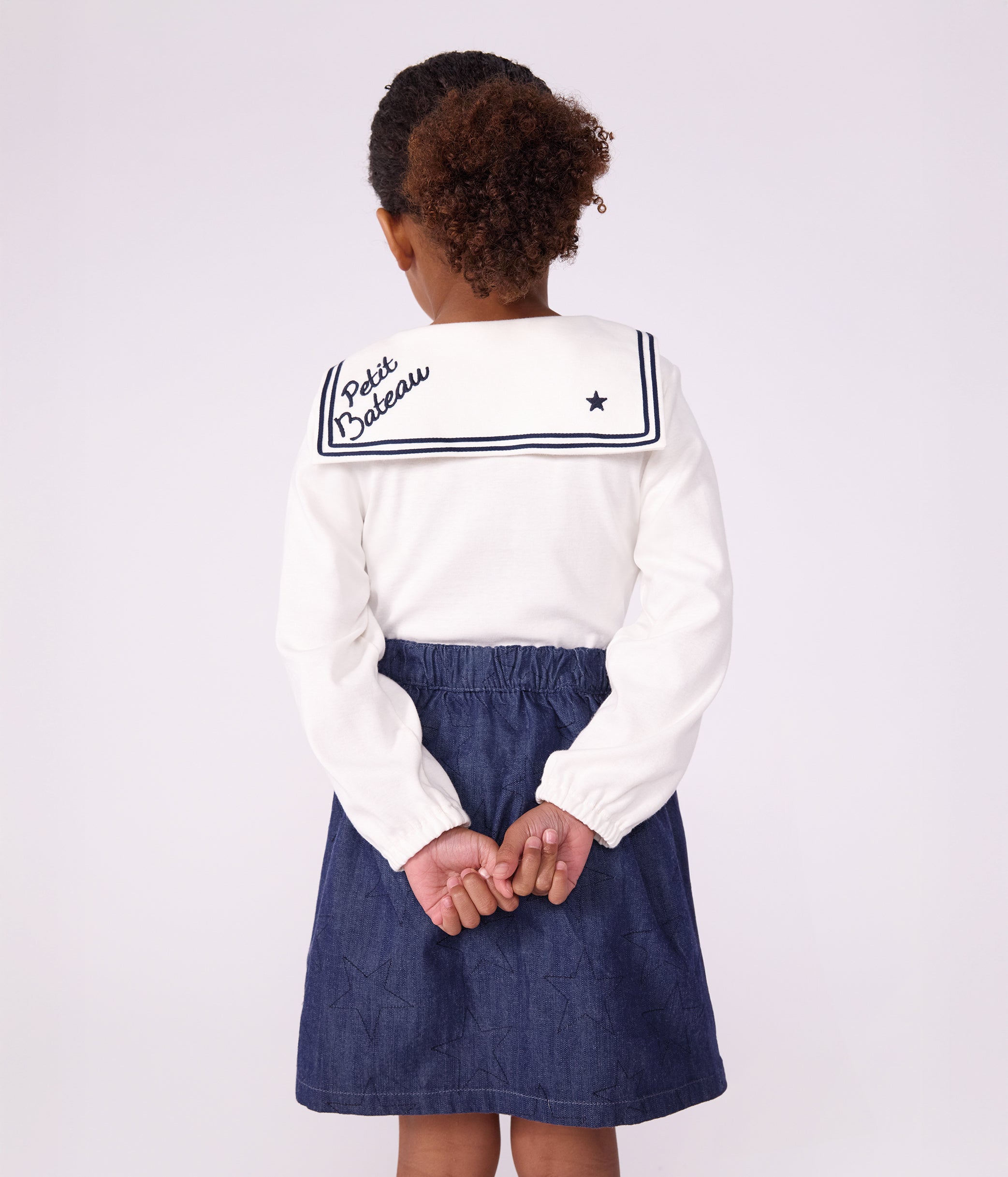jupe-courte-en-denim-uni-motif-étoiles