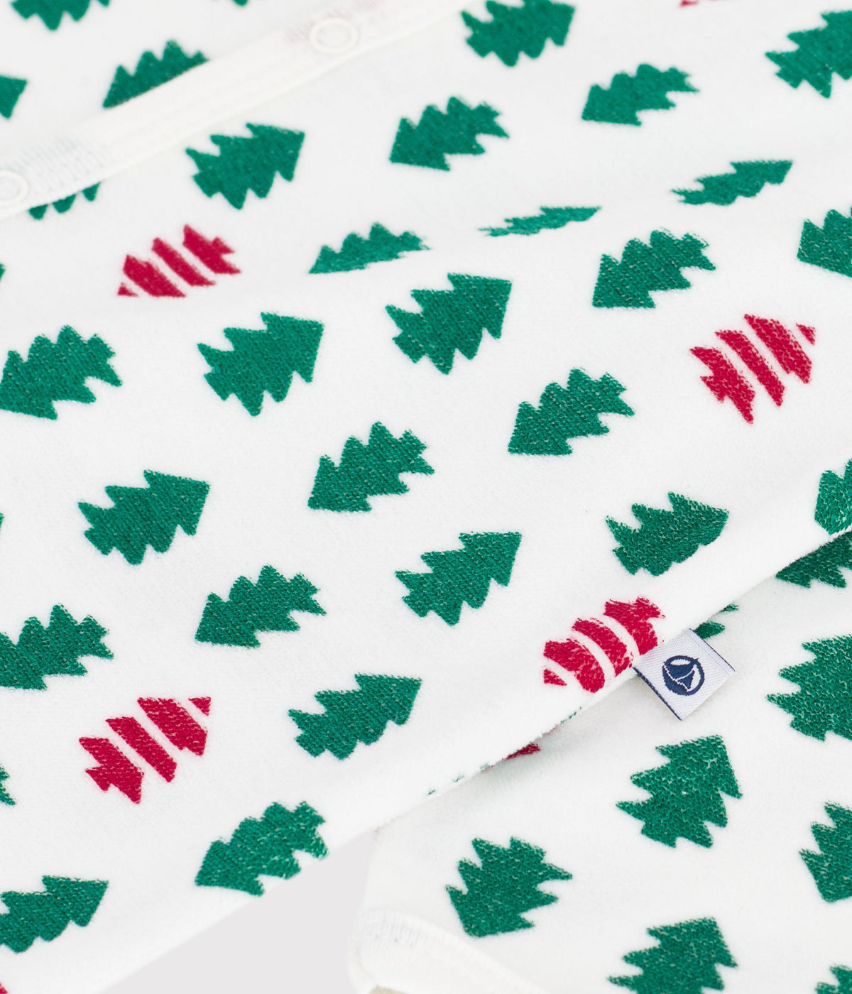 pyjama-bébé-en-velours-imprimé-sapins